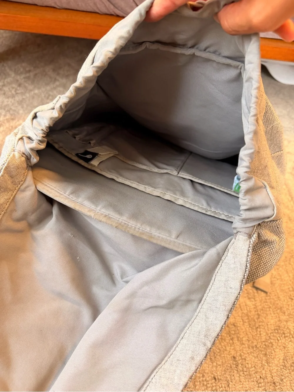 Vaude Light Gray Everyday Backpack - Men's Casual Daypack